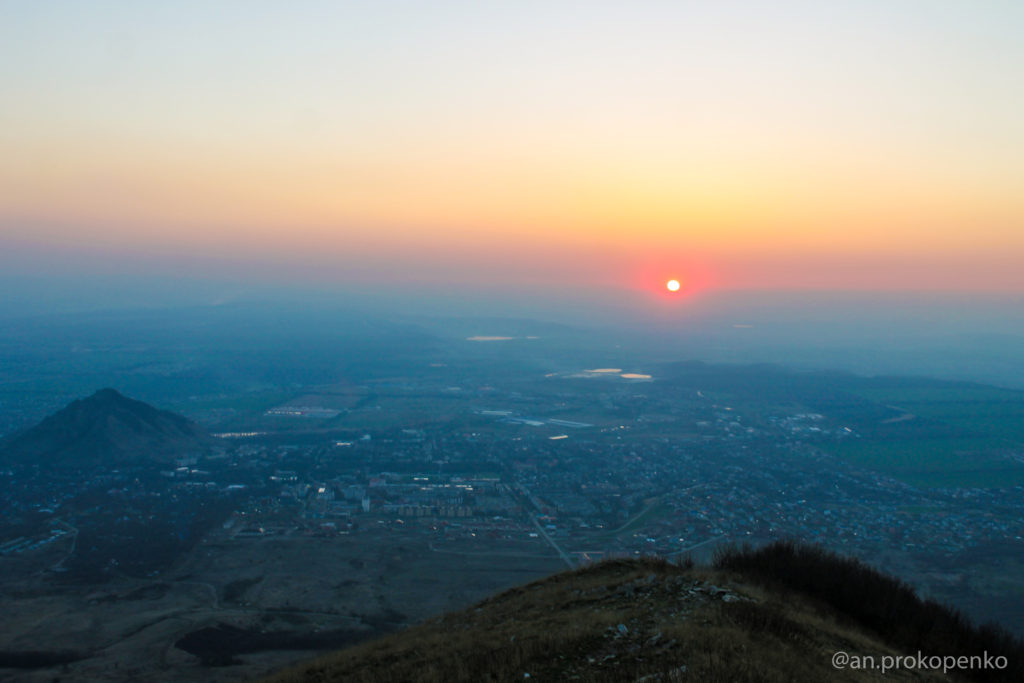 Закат на горе Бештау. Нереальная красота региона КМВ