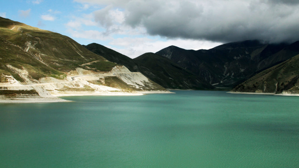 Казеной Ам - самое большое высокогорное озеро в Европе