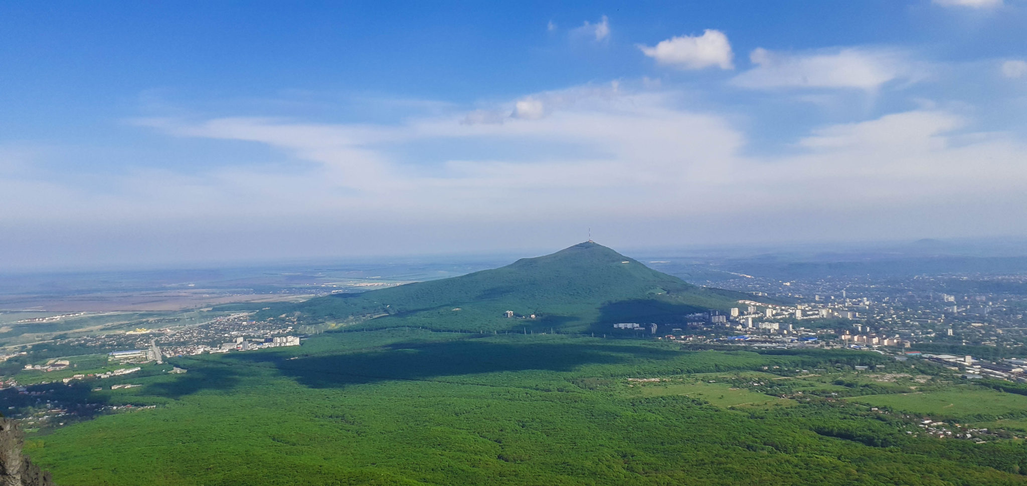 Регион гора. Панорамный вид КМВ. Маникюр горы Бештау. Бештау закат. Гора Бештау до развала.